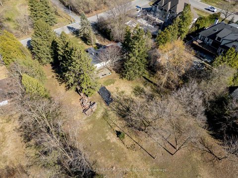 Photo 5 at 208 Martin Street, King City, King