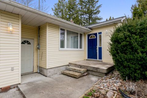 Photo 9 at 208 Martin Street, King City, King