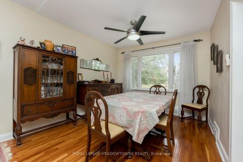 Photo 17 at 208 Martin Street, King City, King