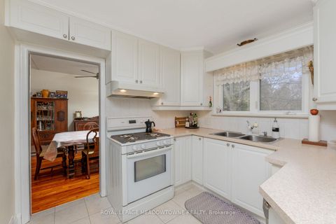 Photo 21 at 208 Martin Street, King City, King
