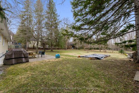 Photo 36 at 208 Martin Street, King City, King