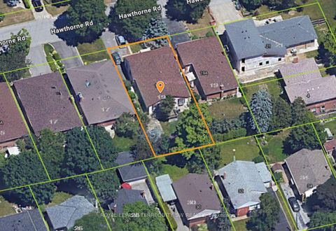 Photo 2 at 19 Hawthorne Road, The Westway, Toronto