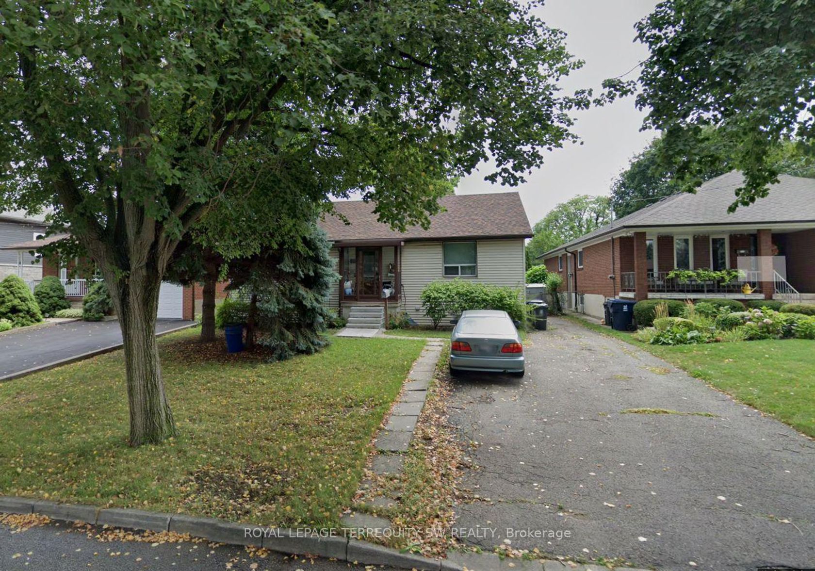 19 Hawthorne Road, The Westway, Toronto 