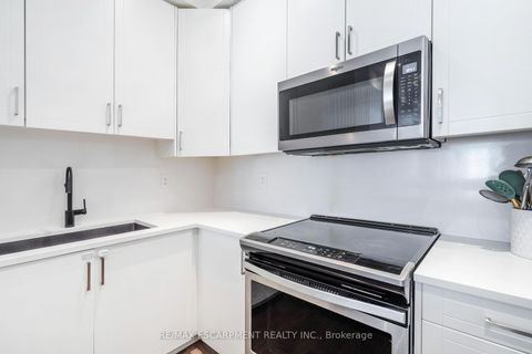 Photo 6 at 42 - 79 Elder Avenue, Long Branch, Toronto