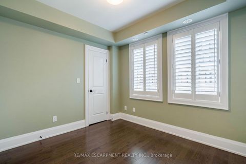Photo 13 at 42 - 79 Elder Avenue, Long Branch, Toronto