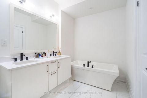 Photo 17 at 42 - 79 Elder Avenue, Long Branch, Toronto