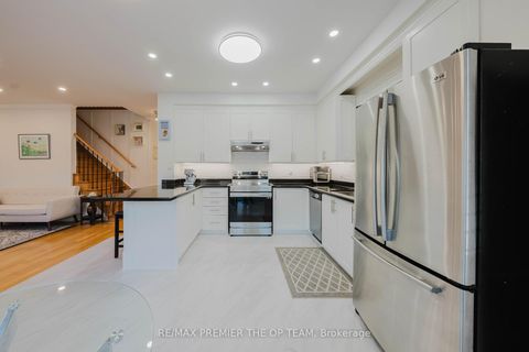 Photo 12 at 42 Osprey Drive, Vellore Village, Vaughan