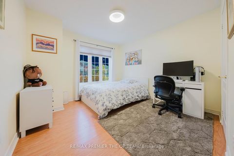 Photo 21 at 42 Osprey Drive, Vellore Village, Vaughan