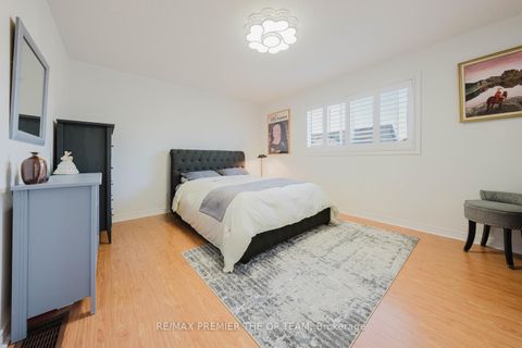 Photo 24 at 42 Osprey Drive, Vellore Village, Vaughan