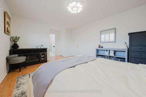 Photo 25 at 42 Osprey Drive, Vellore Village, Vaughan