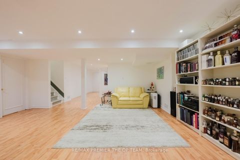 Photo 32 at 42 Osprey Drive, Vellore Village, Vaughan