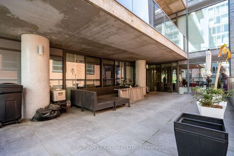 Photo 22 at 201 - 500 Wellington Street W, Waterfront Communities C1, Toronto