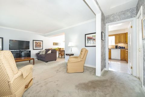 Photo 3 at 69 EAST WILLOW Gate, Rouge E10, Toronto