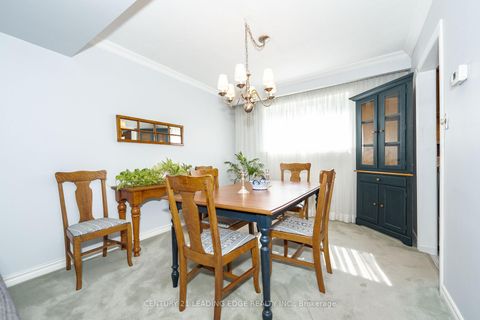 Photo 7 at 69 EAST WILLOW Gate, Rouge E10, Toronto