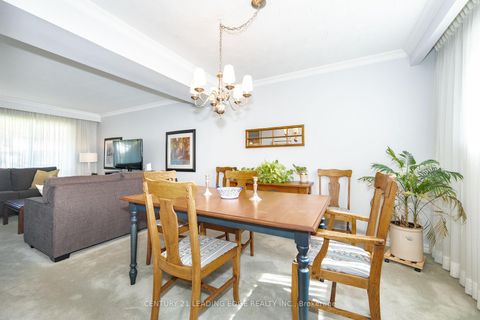 Photo 8 at 69 EAST WILLOW Gate, Rouge E10, Toronto