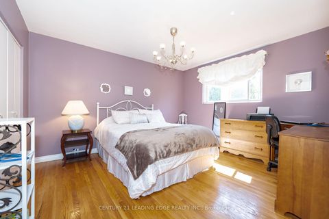 Photo 12 at 69 EAST WILLOW Gate, Rouge E10, Toronto