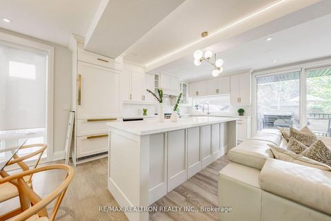 Photo 8 at 523 Briar Hill Avenue, Forest Hill North, Toronto