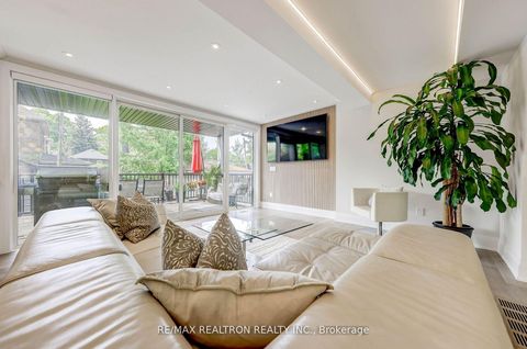 Photo 11 at 523 Briar Hill Avenue, Forest Hill North, Toronto