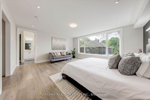 Photo 15 at 523 Briar Hill Avenue, Forest Hill North, Toronto