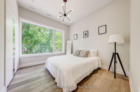 Photo 21 at 523 Briar Hill Avenue, Forest Hill North, Toronto