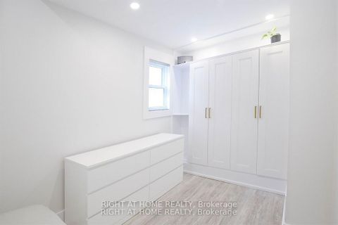 Photo 12 at 269 Prospect Street, College Manor, Newmarket