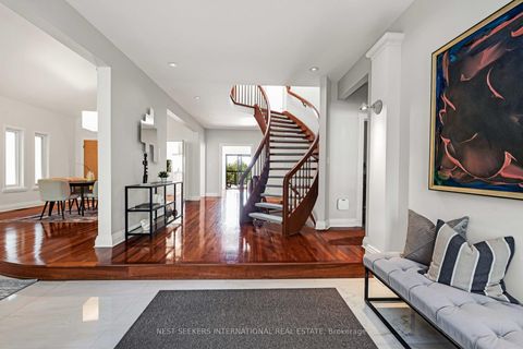 Photo 3 at 310 Westridge Drive, Kleinburg, Vaughan