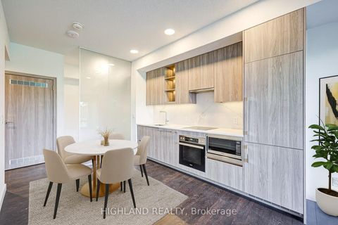Photo 3 at 608 - 25 McMahon Drive, Bayview Village, Toronto
