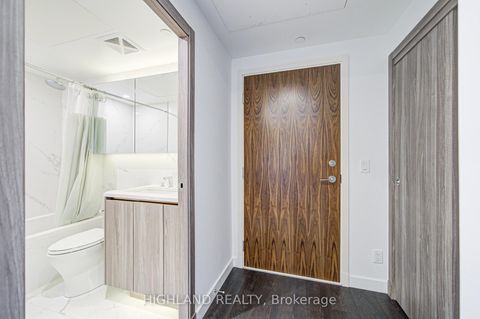 Photo 10 at 608 - 25 McMahon Drive, Bayview Village, Toronto