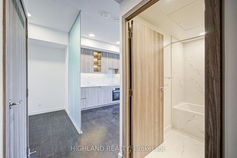 Photo 12 at 608 - 25 McMahon Drive, Bayview Village, Toronto