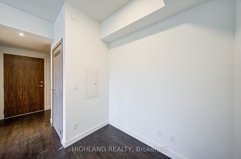 Photo 13 at 608 - 25 McMahon Drive, Bayview Village, Toronto