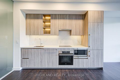 Photo 15 at 608 - 25 McMahon Drive, Bayview Village, Toronto