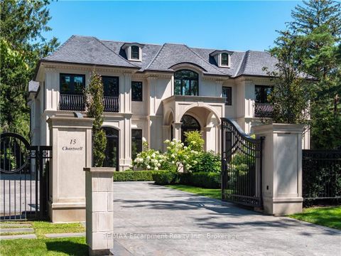 Photo 1 at 15 Chartwell Road, MO Morrison, Oakville