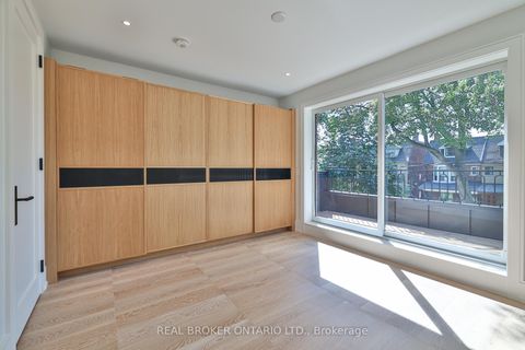 Photo 24 at 273 Grace Street, Little Italy, Toronto