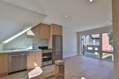 Photo 41 at 273 Grace Street, Little Italy, Toronto