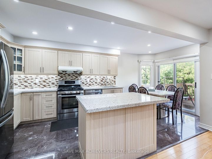 Photo 11 at 65 Eastview Gate, Bram East, Brampton