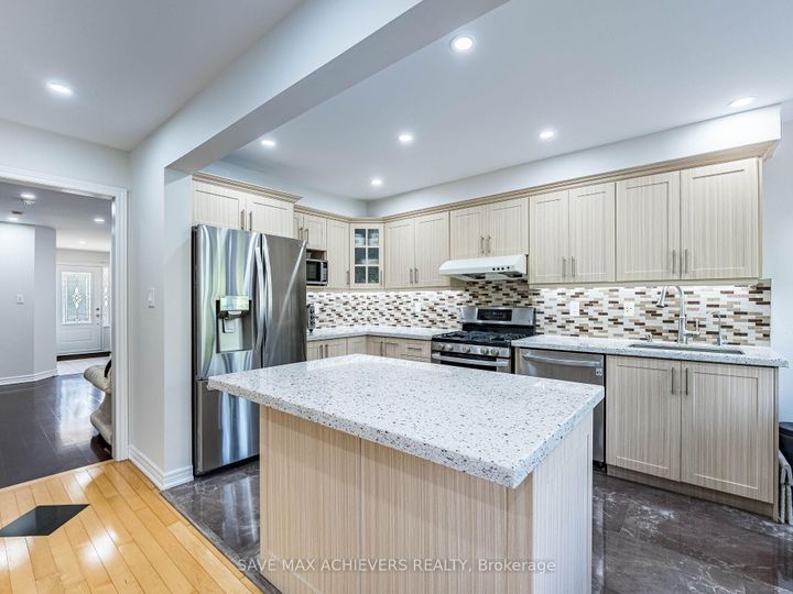 Photo 12 at 65 Eastview Gate, Bram East, Brampton