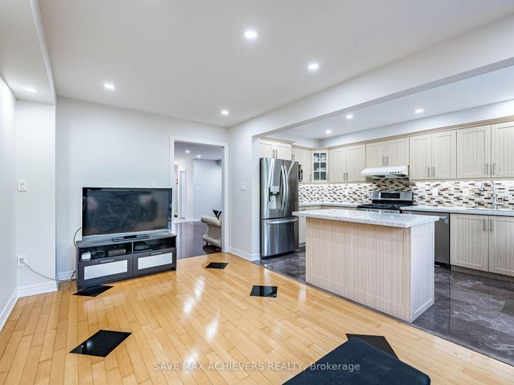 Photo 19 at 65 Eastview Gate, Bram East, Brampton