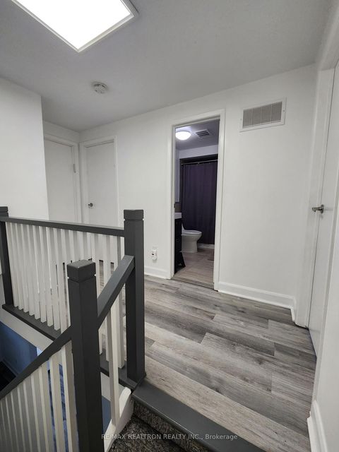 Photo 6 at 89 Rejane Crescent, Yorkhill, Vaughan