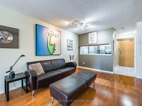 Photo 12 at 402 - 20 Southport Street, Swansea, Toronto