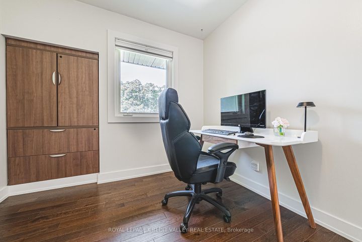 Photo 20 at 618 Santee Gate, Mississauga Valleys, Mississauga