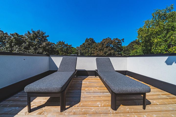 Photo 29 at 618 Santee Gate, Mississauga Valleys, Mississauga