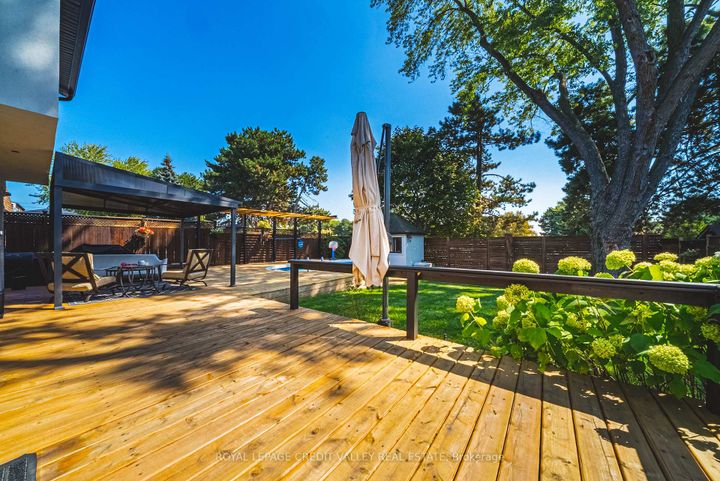 Photo 36 at 618 Santee Gate, Mississauga Valleys, Mississauga