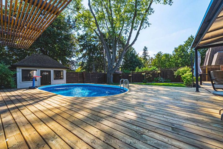 Photo 40 at 618 Santee Gate, Mississauga Valleys, Mississauga