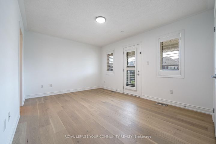 Photo 31 at 4 Dairy Avenue, Oak Ridges, Richmond Hill