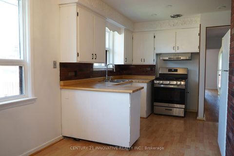Photo 11 at 3 Holton Road, Woburn, Toronto