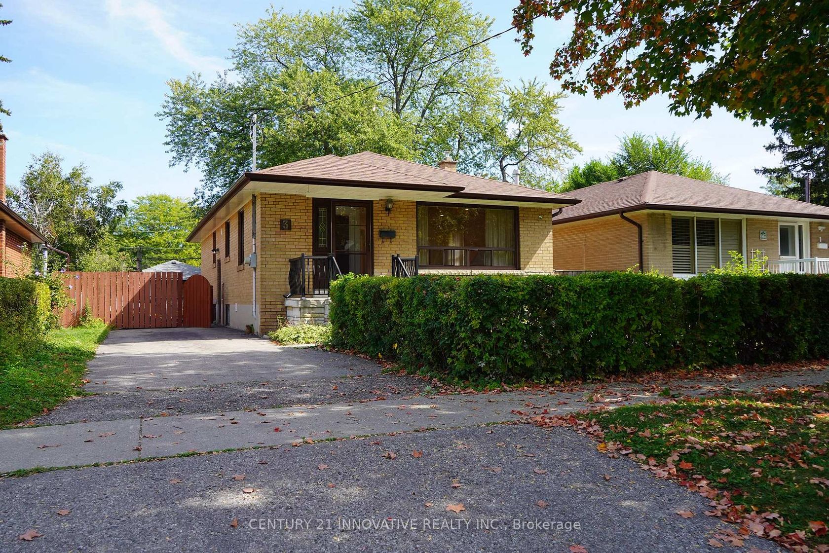 3 Holton Road, Woburn, Toronto 