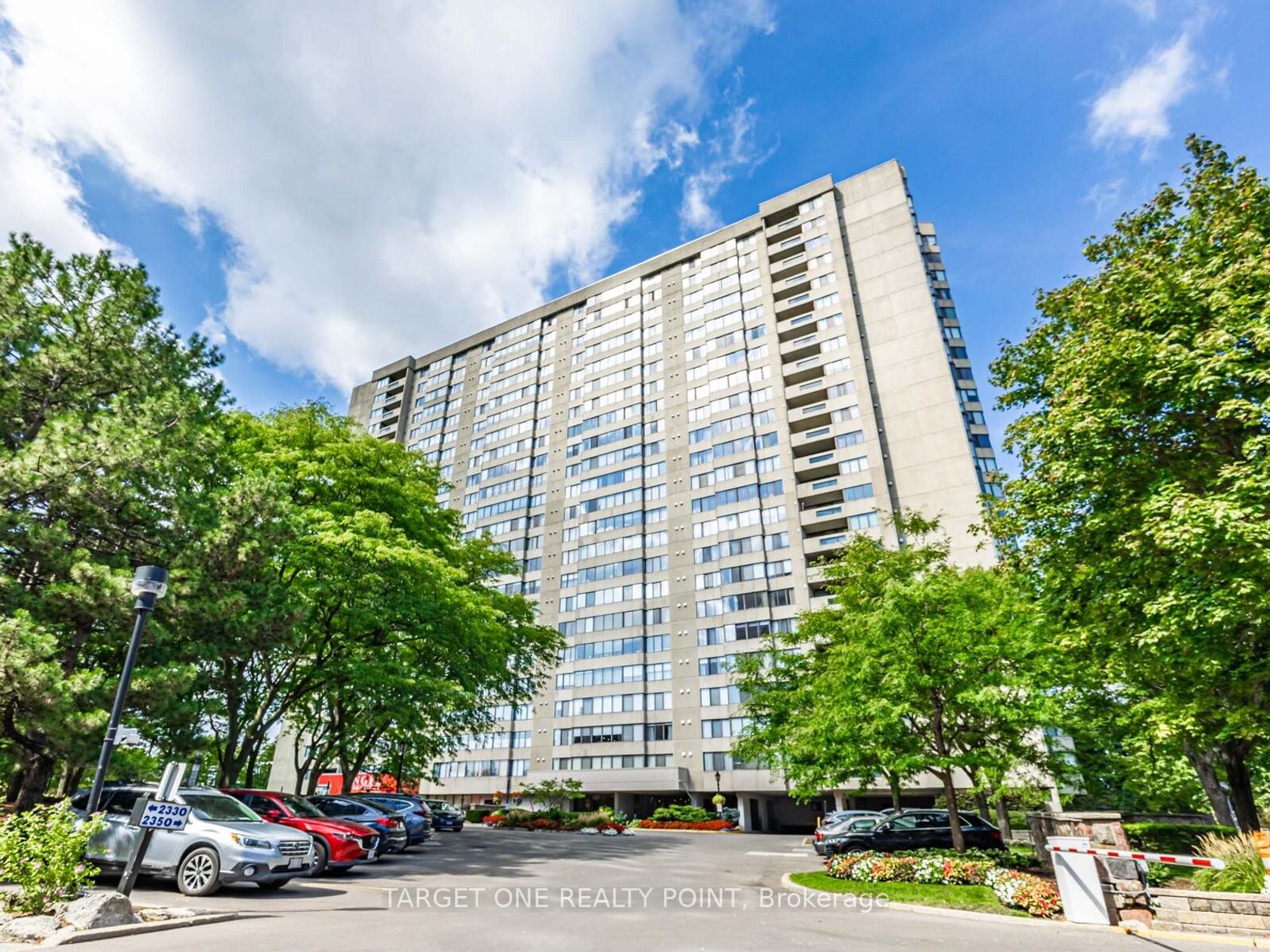 1007 - 2350 Bridletowne Circle, L'Amoreaux, Toronto 