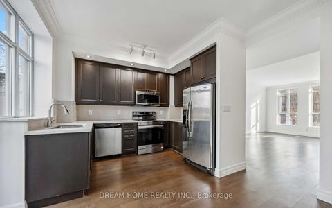 Photo 3 at 934 Mount Pleasant Road, Mount Pleasant West, Toronto