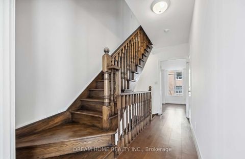 Photo 14 at 934 Mount Pleasant Road, Mount Pleasant West, Toronto