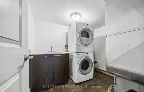 Photo 15 at 934 Mount Pleasant Road, Mount Pleasant West, Toronto Photo 15 at 934 Mount Pleasant Road, Mount Pleasant West, Toronto